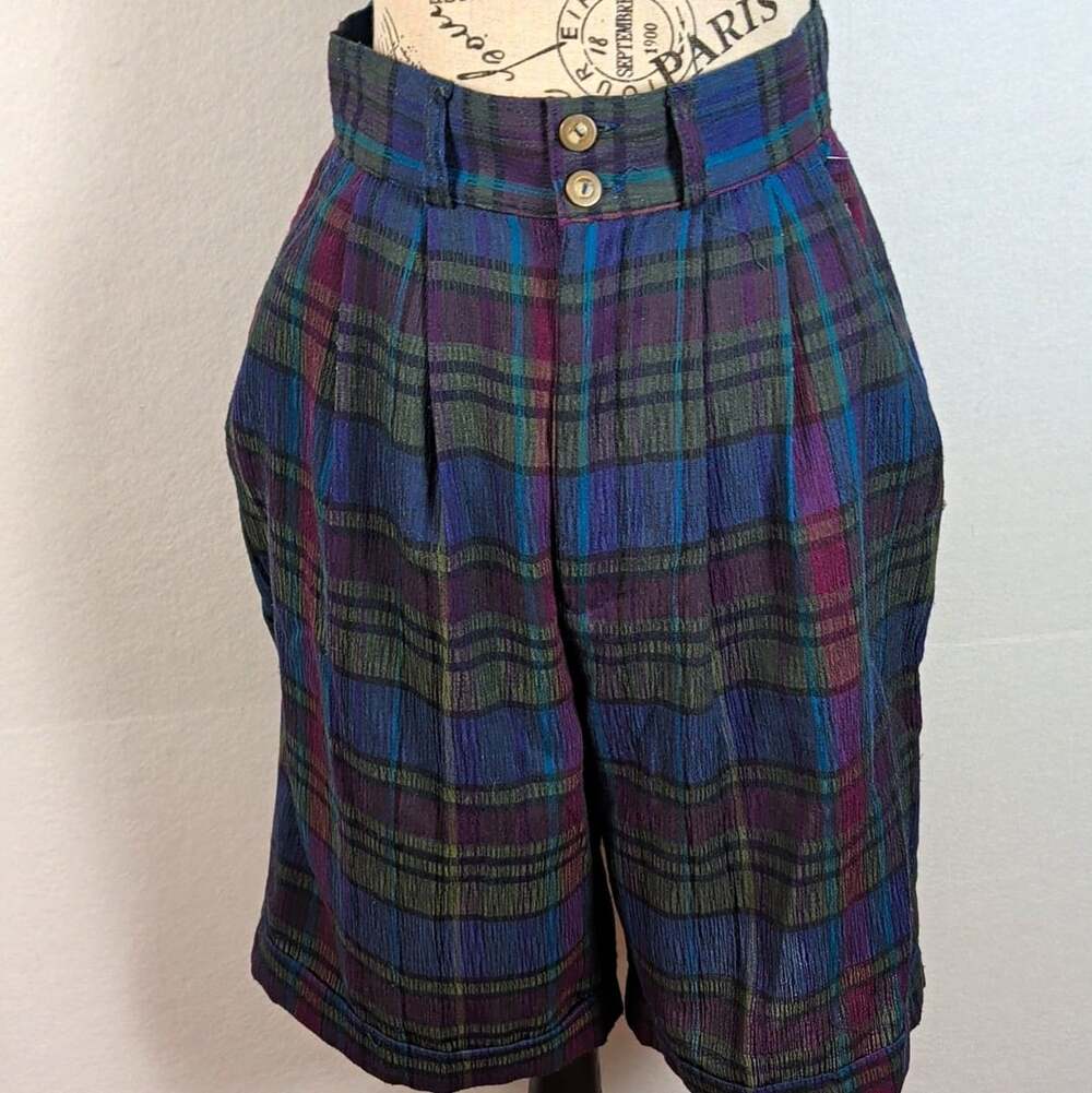 VTG Outback Red Plaid Bermuda Shorts Size 8 High Waisted Pleated Cuffed Tartan